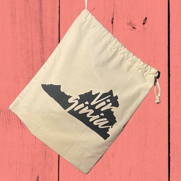 “𝗩𝗶𝗿𝗴𝗶𝗻𝗶𝗮” Graphic Print Canvas Drawstring Bag - Picture 2 of 3